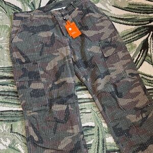 YoungLA Arsenal Cargo Pants Green and Brown Army Camouflage Mens Size Large